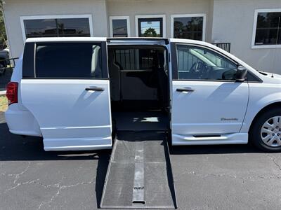 2019 Dodge Grand Caravan SE - Photo 5 - Lecanto, FL 34461