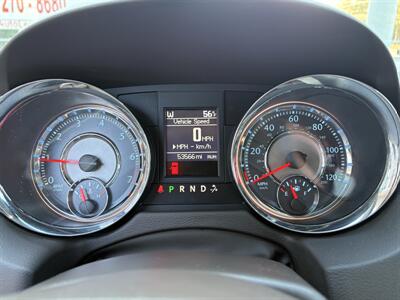 2014 Chrysler Town & Country Limited - Photo 9 - Lecanto, FL 34461