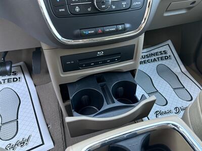 2014 Chrysler Town & Country Limited - Photo 12 - Lecanto, FL 34461