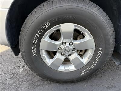 2012 Nissan Frontier SV V6   - Photo 26 - Lecanto, FL 34461