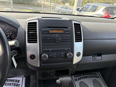 2012 Nissan Frontier SV V6   - Photo 12 - Lecanto, FL 34461