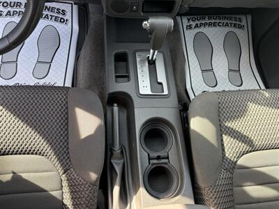 2012 Nissan Frontier SV V6   - Photo 13 - Lecanto, FL 34461