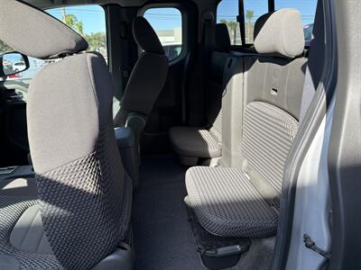 2012 Nissan Frontier SV V6   - Photo 17 - Lecanto, FL 34461