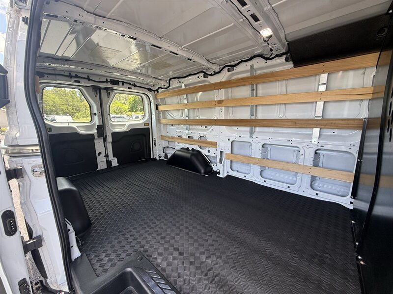 2025 Ford Transit 250 Low Roof - Photo 25 - Lecanto, FL 34461