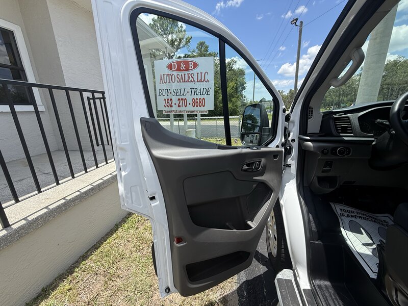 2025 Ford Transit 250 Low Roof - Photo 10 - Lecanto, FL 34461