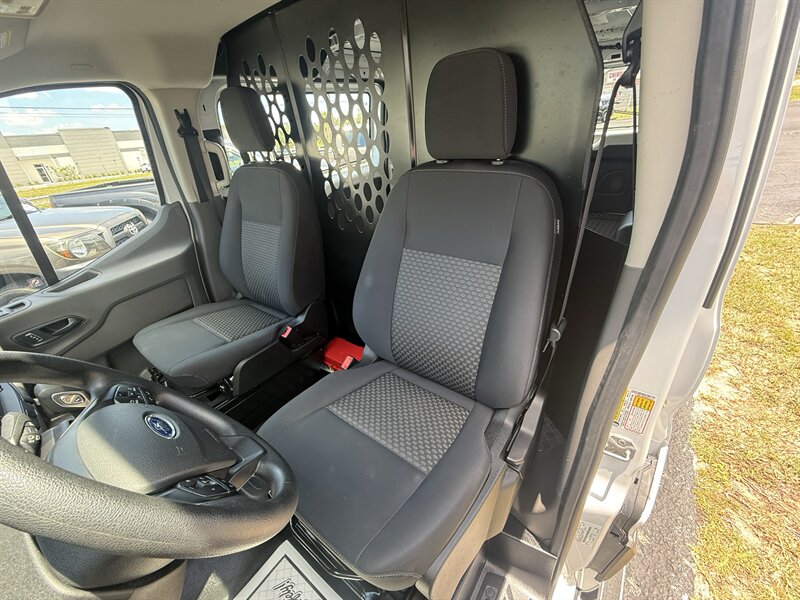 2025 Ford Transit 250 Low Roof - Photo 16 - Lecanto, FL 34461