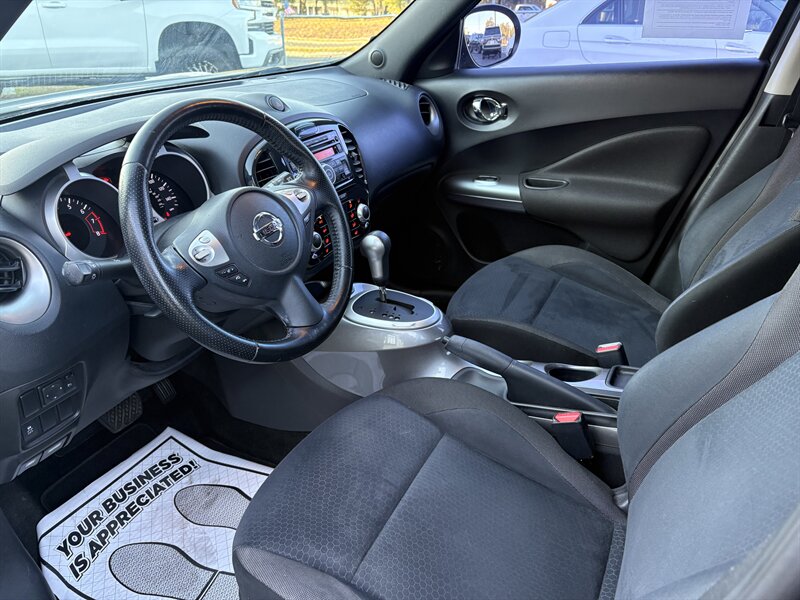 2012 Nissan JUKE S - Photo 7 - Lecanto, FL 34461