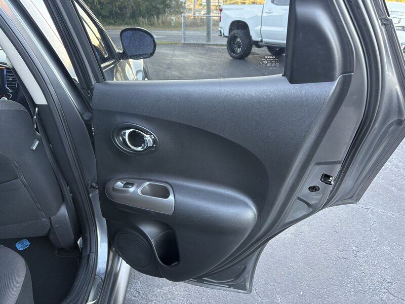 2012 Nissan JUKE S - Photo 16 - Lecanto, FL 34461