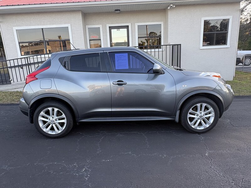 2012 Nissan JUKE S - Photo 5 - Lecanto, FL 34461
