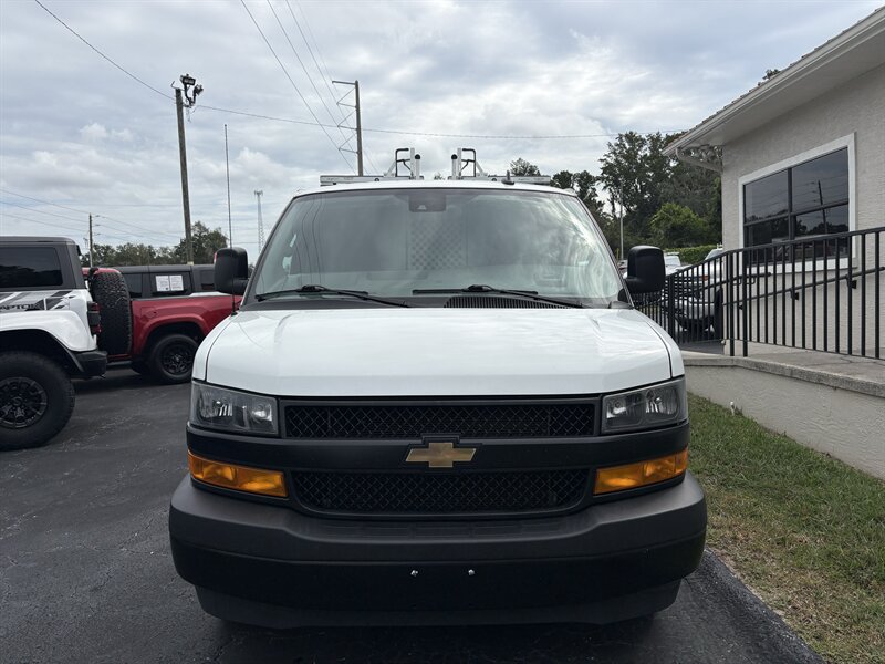 2025 Chevrolet Express 3500 Extended Cargo Van - Photo 3 - Lecanto, FL 34461