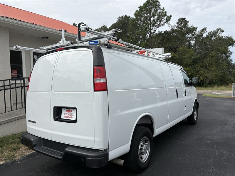 2025 Chevrolet Express 3500 Extended Cargo Van - Photo 6 - Lecanto, FL 34461