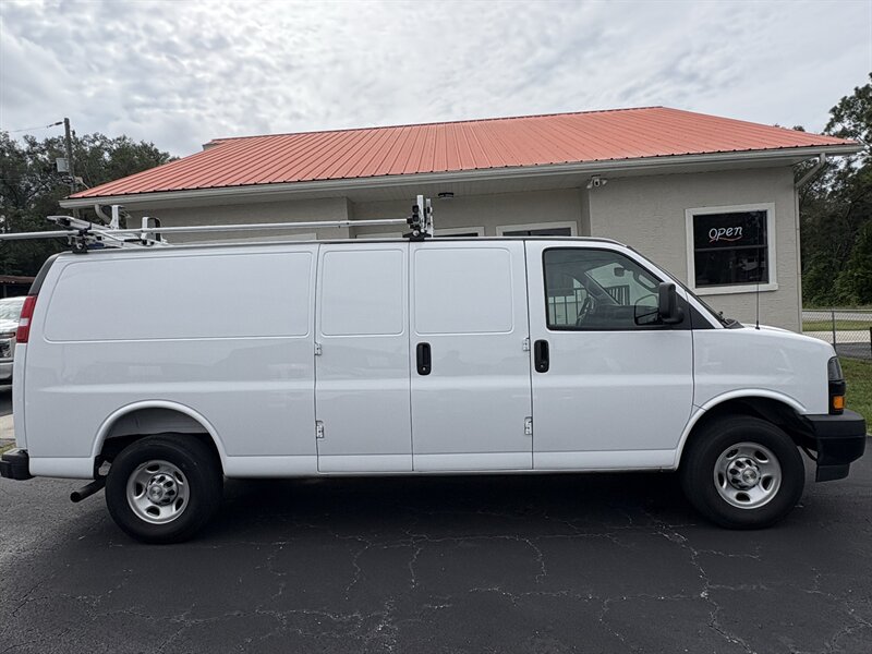 2025 Chevrolet Express 3500 Extended Cargo Van - Photo 5 - Lecanto, FL 34461