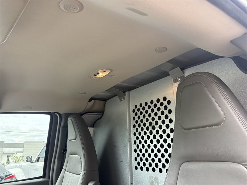 2025 Chevrolet Express 3500 Extended Cargo Van - Photo 25 - Lecanto, FL 34461