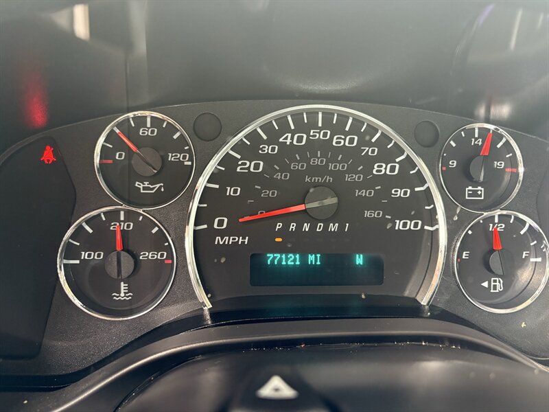 2025 Chevrolet Express 3500 Extended Cargo Van - Photo 23 - Lecanto, FL 34461