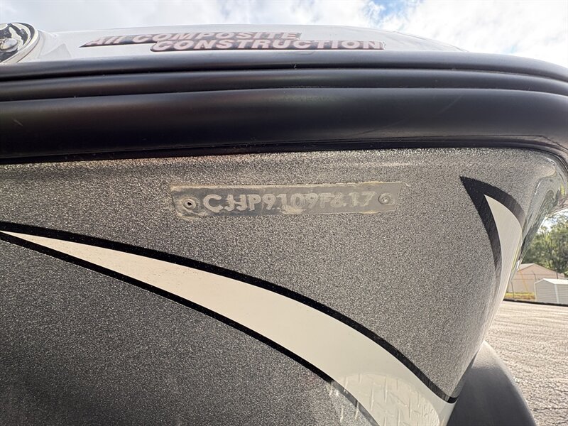 2017 Phoenix 919 ProXP   - Photo 21 - Lecanto, FL 34461