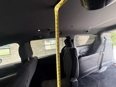 2022 Chrysler Pacifica Touring Wheelchair Accessible - Photo 42 - Lecanto, FL 34461