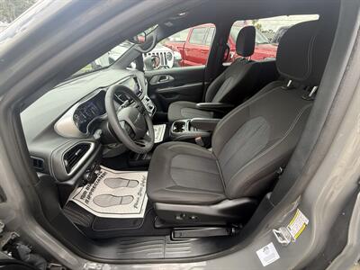 2022 Chrysler Pacifica Touring Wheelchair Accessible - Photo 19 - Lecanto, FL 34461