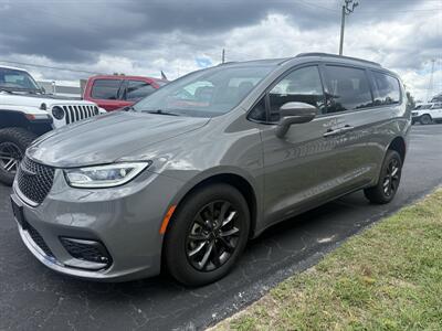 2022 Chrysler Pacifica Touring Wheelchair Accessible - Photo 5 - Lecanto, FL 34461