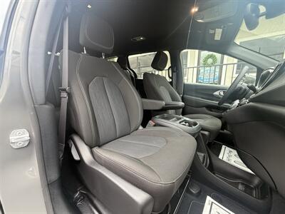 2022 Chrysler Pacifica Touring Wheelchair Accessible - Photo 28 - Lecanto, FL 34461