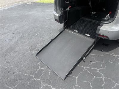 2022 Chrysler Pacifica Touring Wheelchair Accessible - Photo 34 - Lecanto, FL 34461