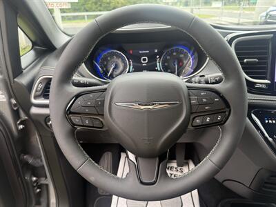2022 Chrysler Pacifica Touring Wheelchair Accessible - Photo 14 - Lecanto, FL 34461