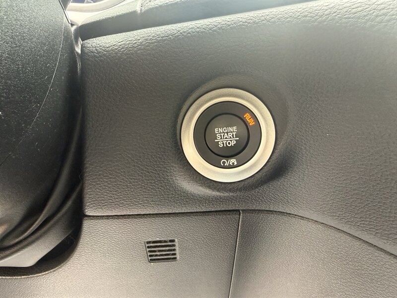 2022 Chrysler Pacifica Touring Wheelchair Accessible - Photo 18 - Lecanto, FL 34461