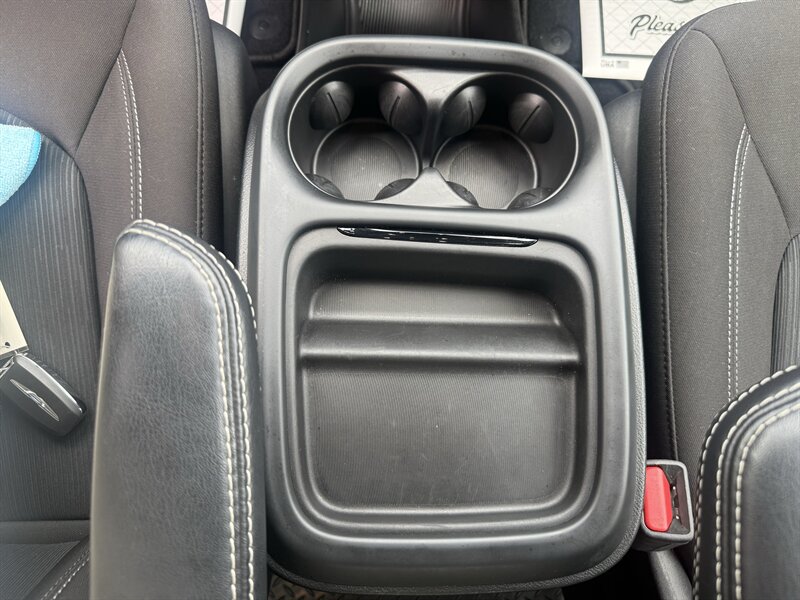 2022 Chrysler Pacifica Touring Wheelchair Accessible - Photo 25 - Lecanto, FL 34461