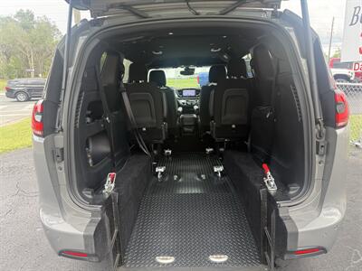 2022 Chrysler Pacifica Touring Wheelchair Accessible - Photo 36 - Lecanto, FL 34461