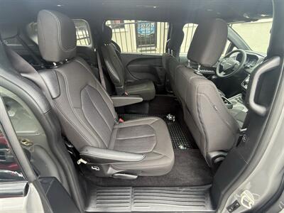 2022 Chrysler Pacifica Touring Wheelchair Accessible - Photo 30 - Lecanto, FL 34461