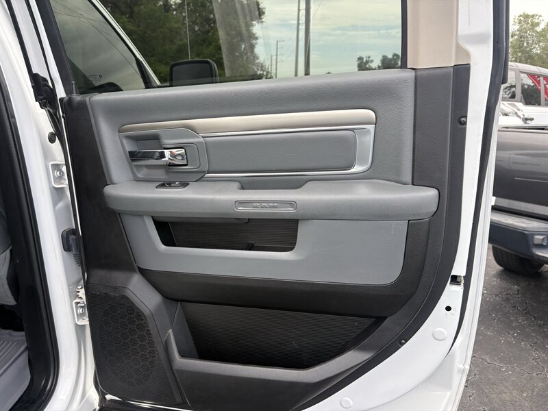 2020 RAM 1500 Classic SLT - Photo 30 - Lecanto, FL 34461
