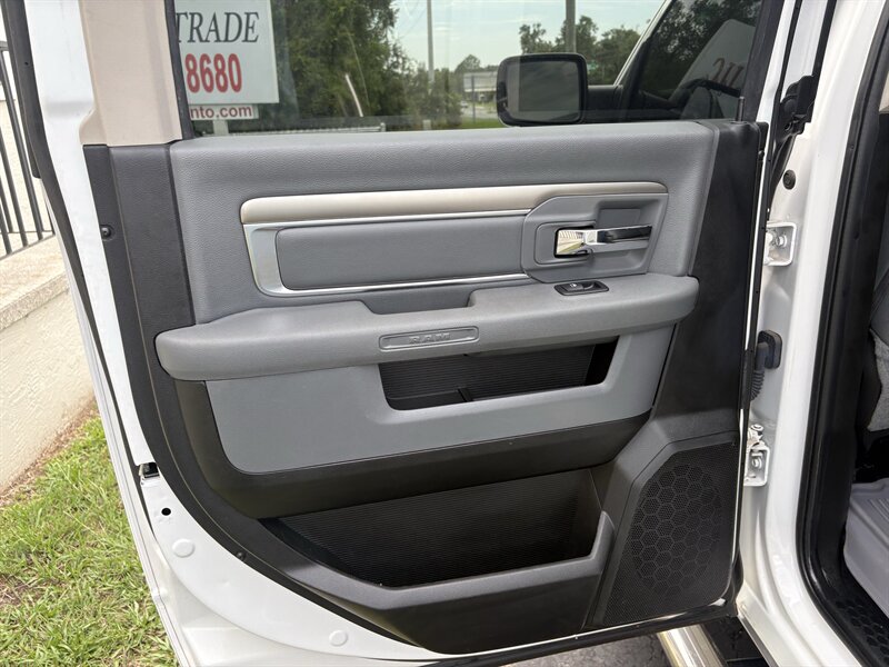 2020 RAM 1500 Classic SLT - Photo 34 - Lecanto, FL 34461