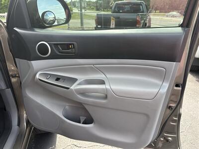 2014 Toyota Tacoma PreRunner V6 TRD SPORT - Photo 18 - Lecanto, FL 34461