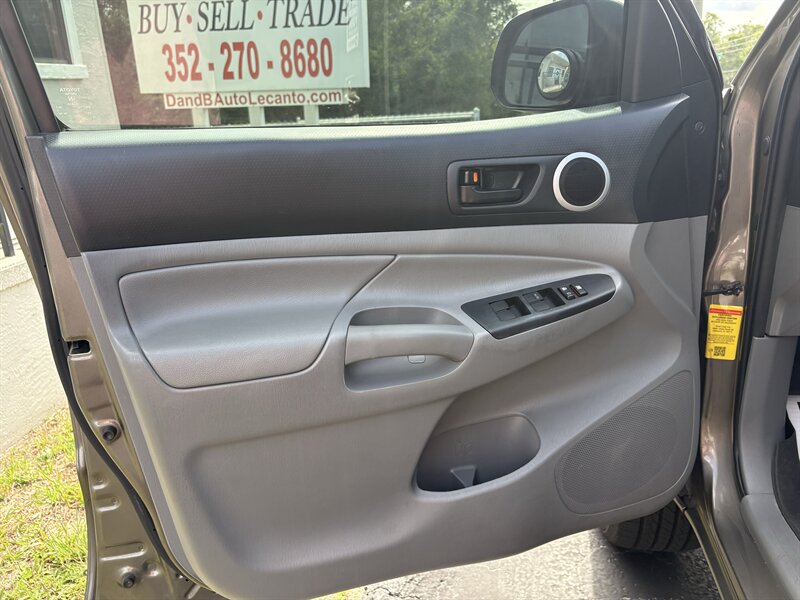 2014 Toyota Tacoma PreRunner V6 TRD SPORT - Photo 7 - Lecanto, FL 34461