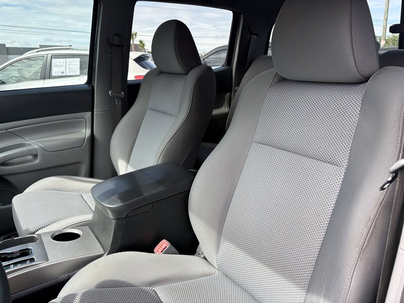 2014 Toyota Tacoma PreRunner V6 TRD SPORT - Photo 9 - Lecanto, FL 34461