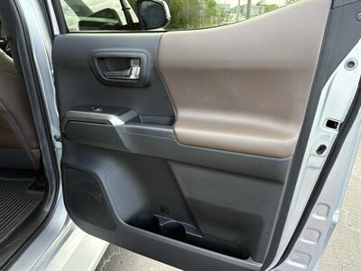 2023 Toyota Tacoma Limited   - Photo 26 - Lecanto, FL 34461
