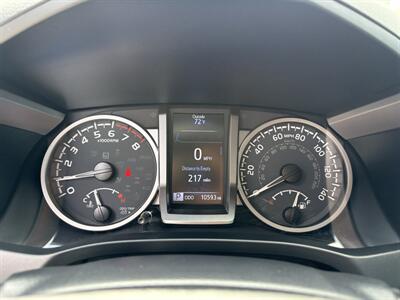 2023 Toyota Tacoma Limited   - Photo 10 - Lecanto, FL 34461