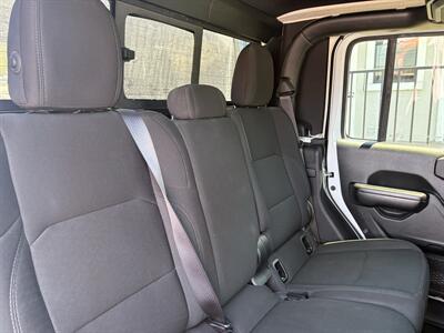 2020 Jeep Gladiator Sport S   - Photo 22 - Lecanto, FL 34461