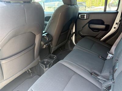 2020 Jeep Gladiator Sport S   - Photo 27 - Lecanto, FL 34461