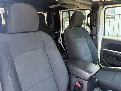2020 Jeep Gladiator Sport S   - Photo 19 - Lecanto, FL 34461