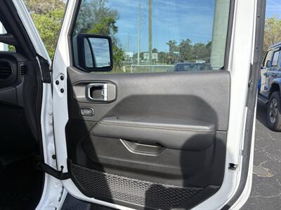 2023 Jeep Wrangler Sahara 4xe   - Photo 20 - Lecanto, FL 34461