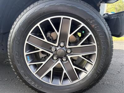 2023 Jeep Wrangler Sahara 4xe   - Photo 35 - Lecanto, FL 34461