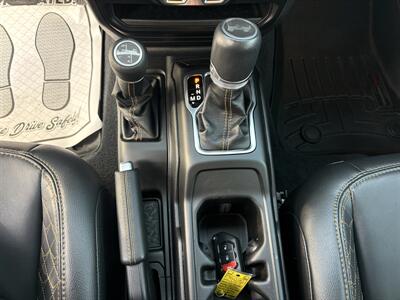 2023 Jeep Wrangler Sahara 4xe   - Photo 15 - Lecanto, FL 34461