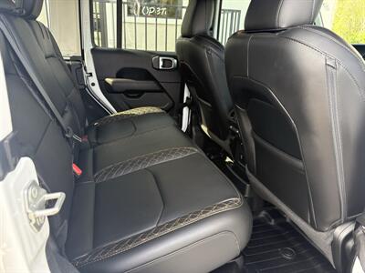 2023 Jeep Wrangler Sahara 4xe   - Photo 25 - Lecanto, FL 34461