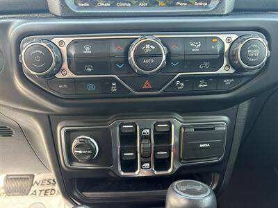 2023 Jeep Wrangler Sahara 4xe   - Photo 14 - Lecanto, FL 34461