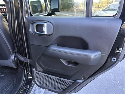 2020 Jeep Wrangler Unlimited Sahara   - Photo 18 - Lecanto, FL 34461