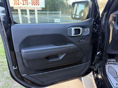 2020 Jeep Wrangler Unlimited Sahara   - Photo 5 - Lecanto, FL 34461