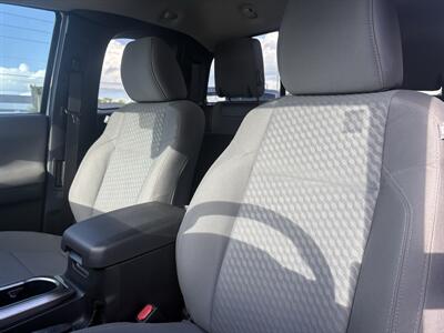 2022 Toyota Tacoma SR5 V6   - Photo 9 - Lecanto, FL 34461