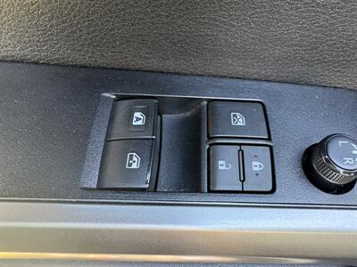 2022 Toyota Tacoma SR5 V6   - Photo 17 - Lecanto, FL 34461