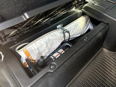 2022 Toyota Tacoma SR5 V6   - Photo 23 - Lecanto, FL 34461