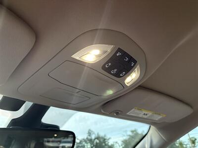 2017 Chrysler Pacifica Limited   - Photo 12 - Lecanto, FL 34461